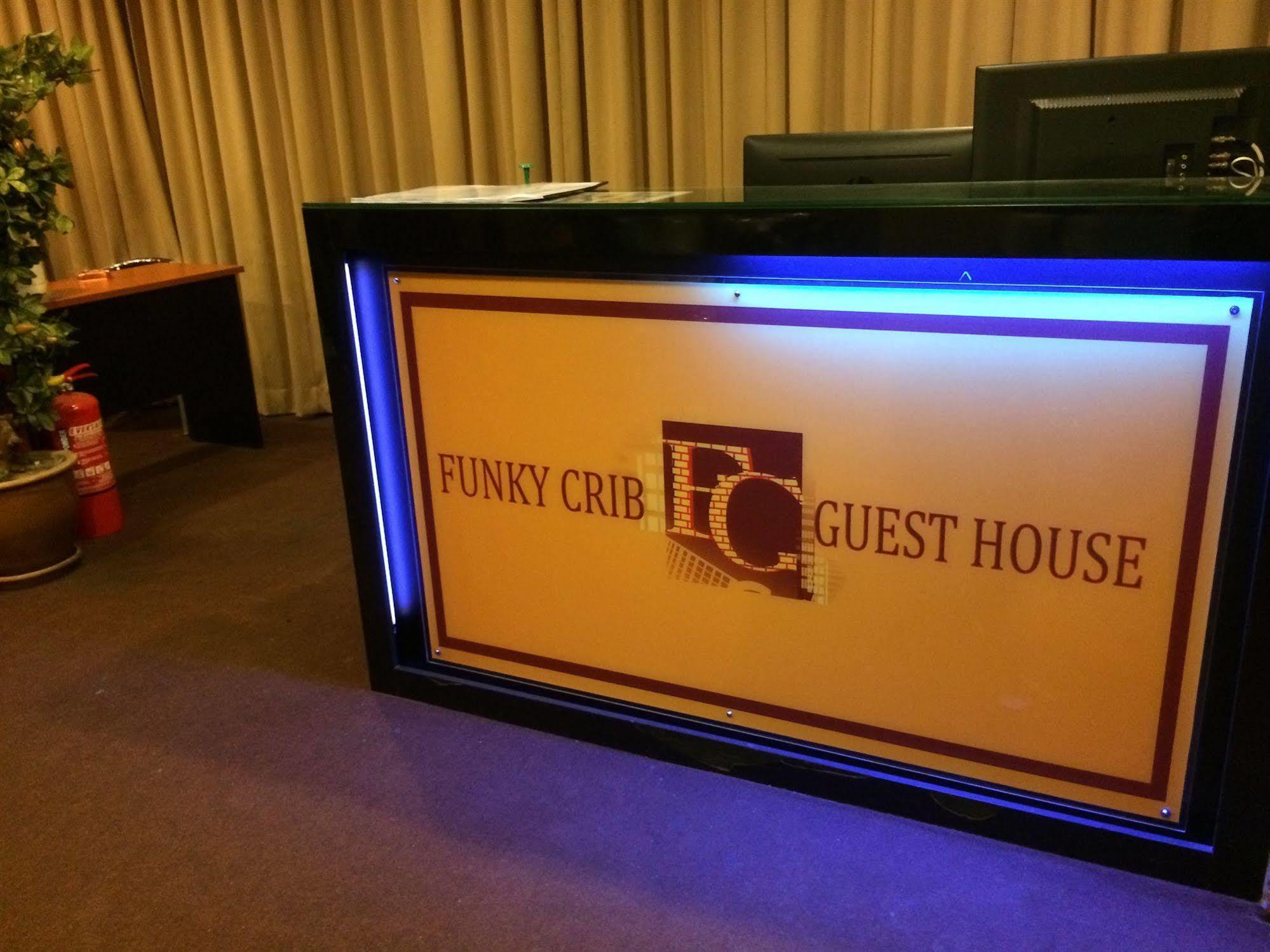 Funky Crib Hotel กัวลาลัมเปอร์ ภายนอก รูปภาพ